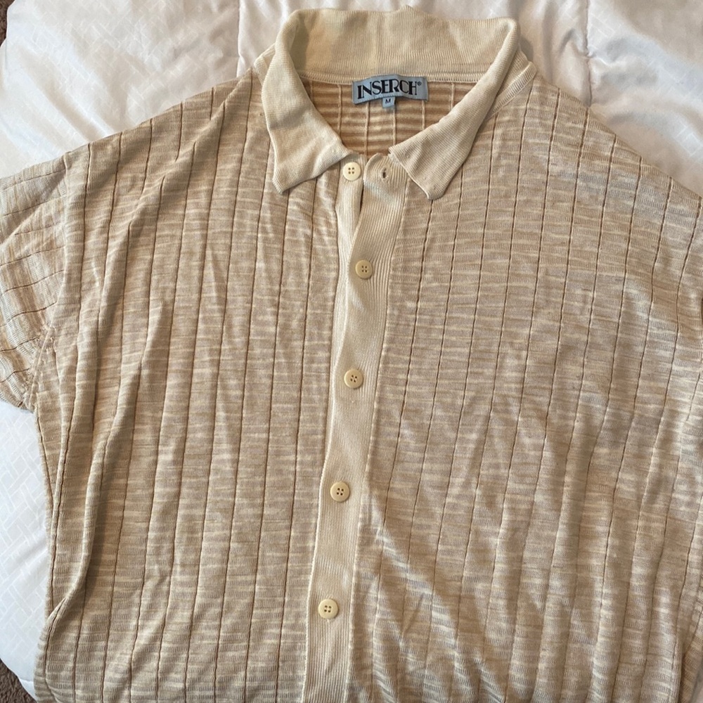 Medium Inserch Beige Collared Button up shirt